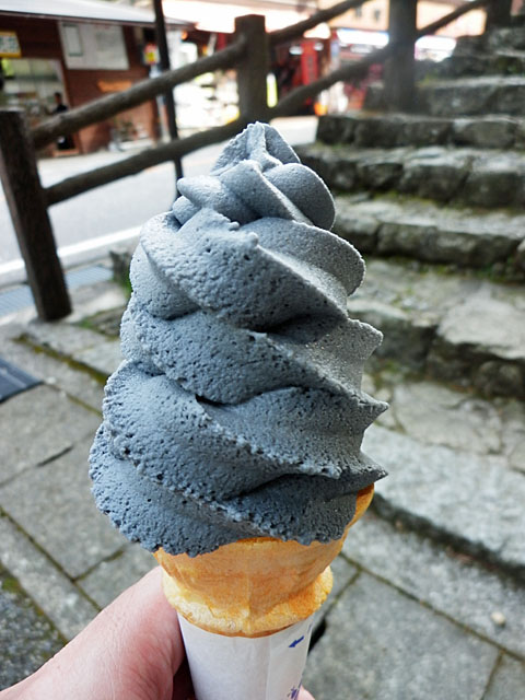 那智黒飴ソフトクリーム