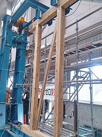 耐力壁水平荷重破壊試験_筋違01