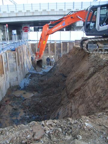 本体棟掘削
